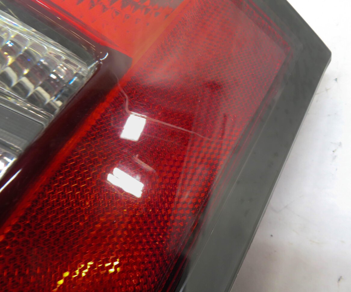 Thumbnail 6: 2010-2011 RANGE ROVER SPORT (L320) LEFT DRIVER TAILLIGHT BRAKE LIGHT LAMP