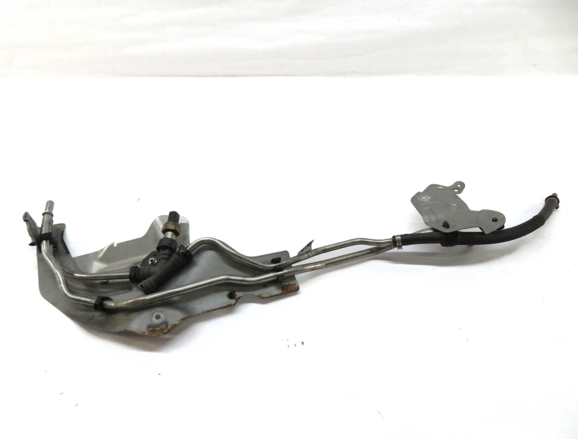 Thumbnail 3: 2011 RANGE ROVER SPORT L320 5.0L AJ133 N/A NON-SC FUEL FEED VAPOR LINES & SENSOR