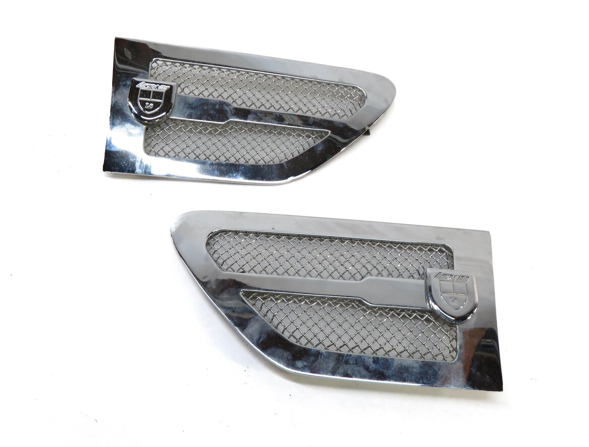Thumbnail 2: 2011 RANGE ROVER SPORT (L320) FRONT LEFT & RIGHT LEXANI LS FENDER GRILLE SET/2