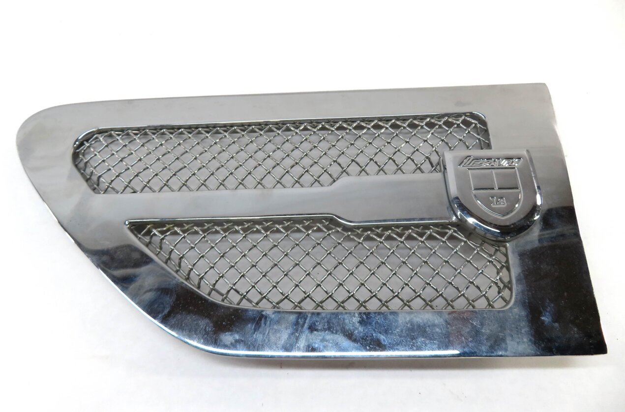 Thumbnail 3: 2011 RANGE ROVER SPORT (L320) FRONT LEFT & RIGHT LEXANI LS FENDER GRILLE SET/2