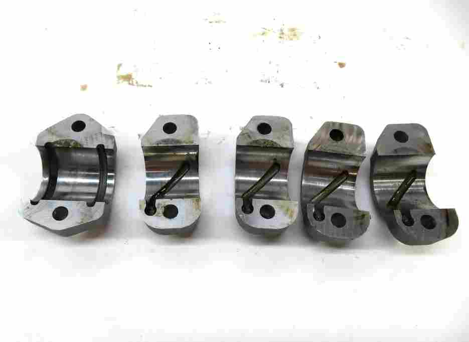 Thumbnail 4: 10-13 LR4 RANGE ROVER SPORT L320 L322 5.0L CYLINDER HEAD EXHAUST CAMSHAFT CAPS 4