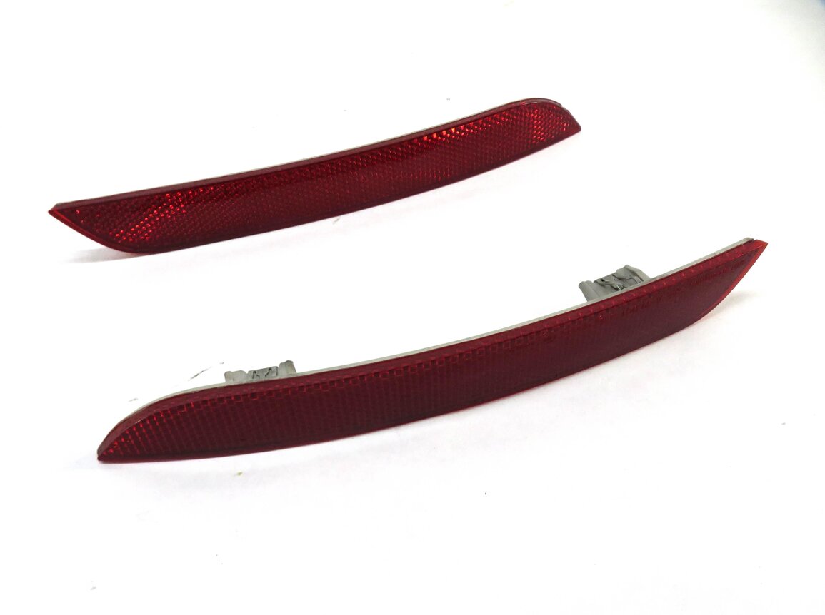 2013 BMW 528i (F10) LEFT & RIGHT REAR BUMPER MARKER REFLECTOR SET-2
