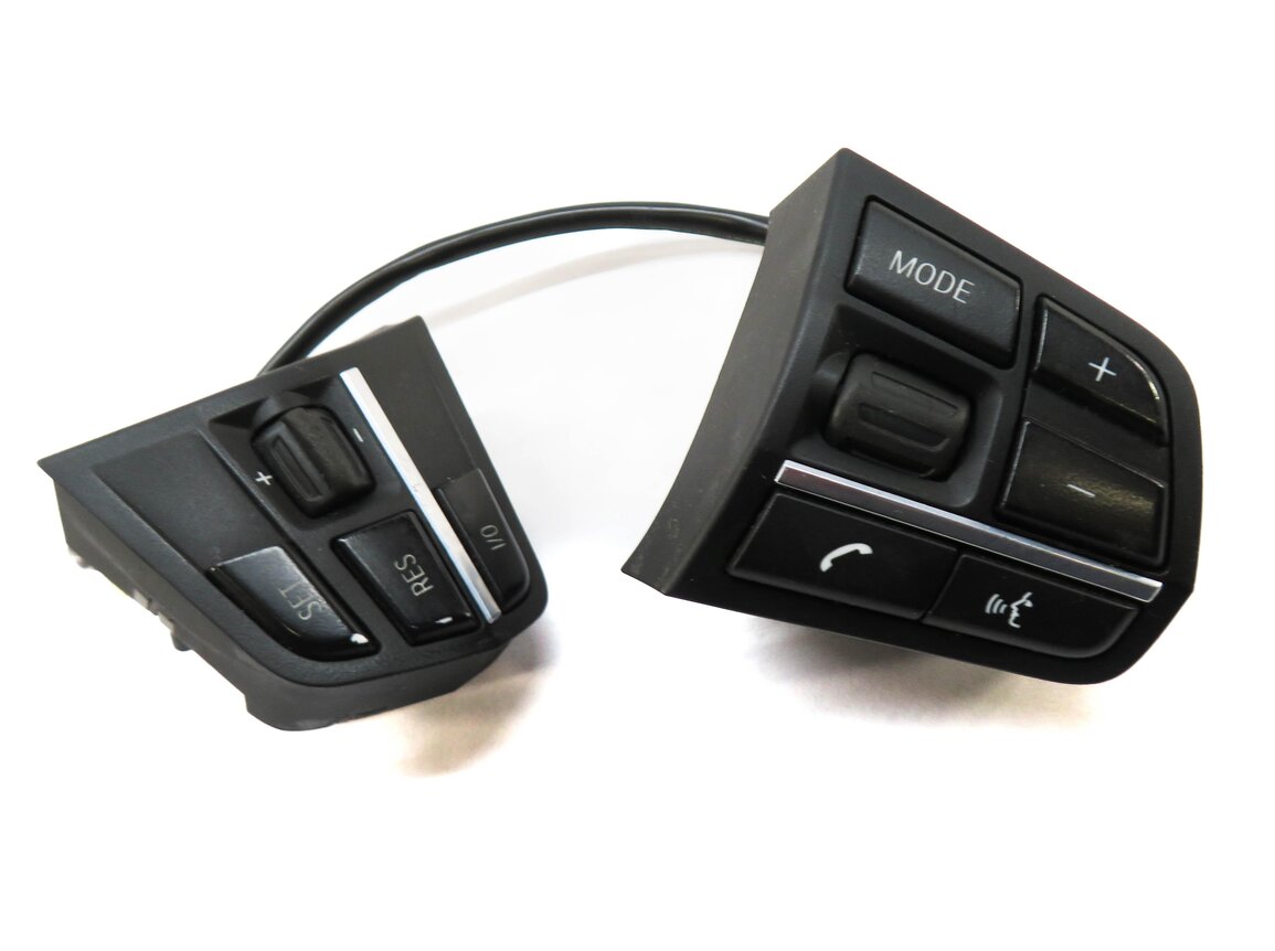 Thumbnail 2: 2013 BMW 528i (F10) STEERING WHEEL SWITCH BUTTON SET-2