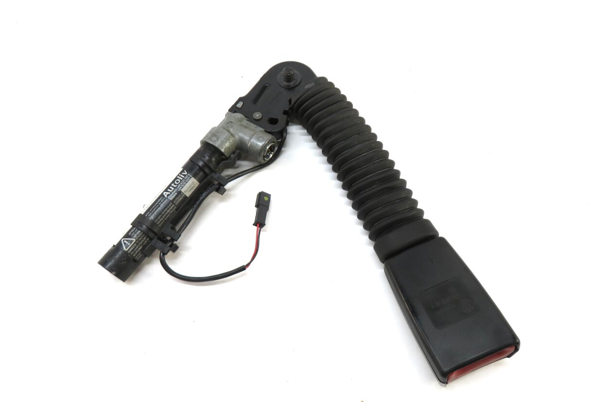 Thumbnail 3: 13-16 BMW 5 7 SERIES (F01 F10) FRONT RIGHT PASSENGER SEATBELT BUCKLE RECEIVER
