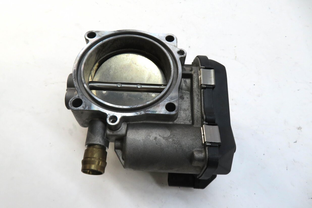Thumbnail 4: 11-18 BMW 335i 535i 740i X1 X3 X4 X5 X6 - 3.0L N55 TURBO ENGINE THROTTLE BODY