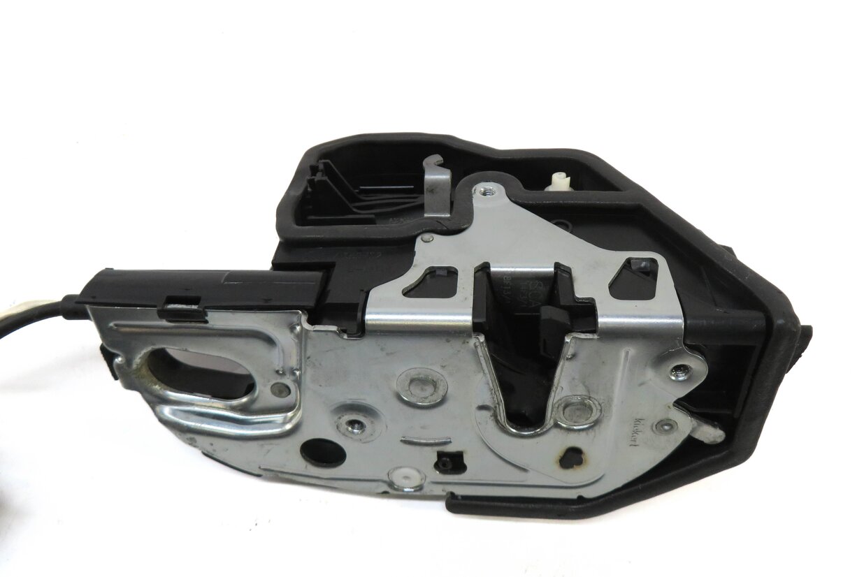 Thumbnail 4: 10-16 BMW 528i 535i 550i 750i 760i (F01 F10) RIGHT FRONT SOFT CLOSE DOOR LATCH