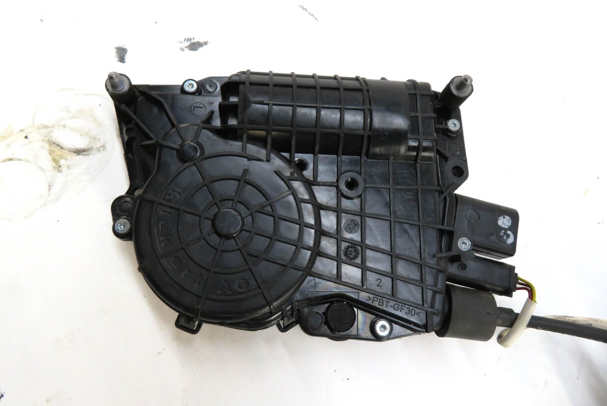 Thumbnail 5: 10-16 BMW 528i 535i 550i 750i 760i (F01 F10) RIGHT FRONT SOFT CLOSE DOOR LATCH