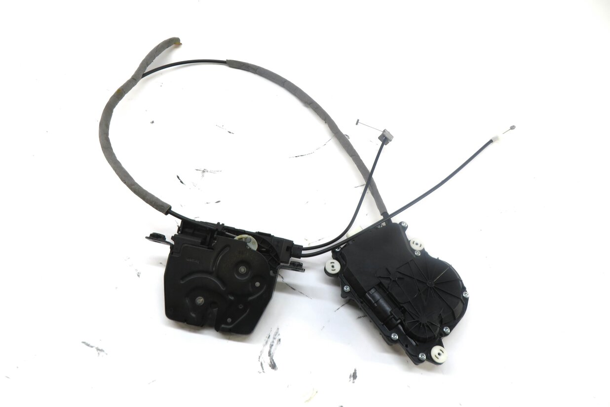 Thumbnail 2: 2013 BMW ACTIVE HYBRID 7 (F04) TRUNK LATCH w/ SOFT CLOSE ACTUATOR MOTOR & CABLE