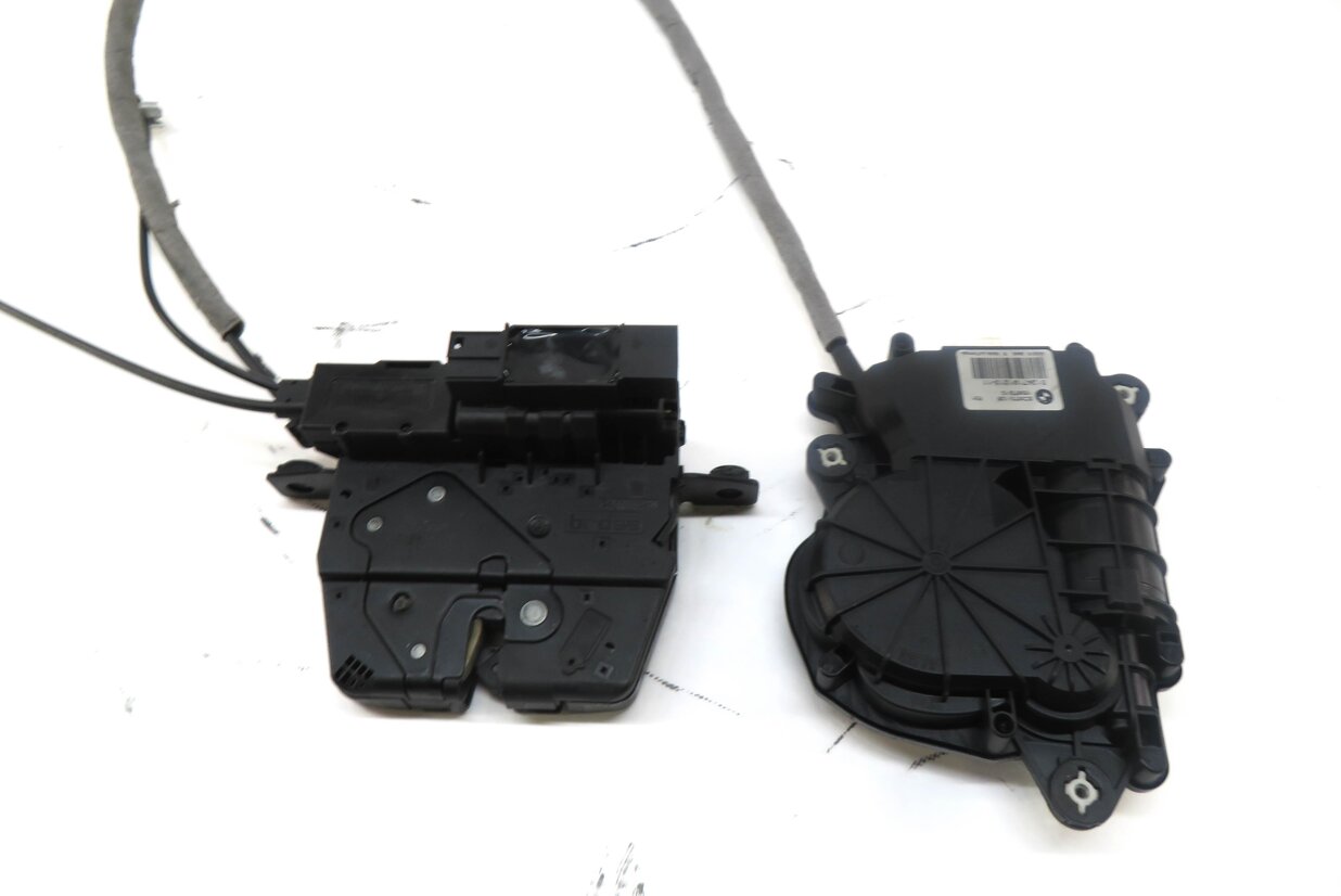 Thumbnail 3: 2013 BMW ACTIVE HYBRID 7 (F04) TRUNK LATCH w/ SOFT CLOSE ACTUATOR MOTOR & CABLE