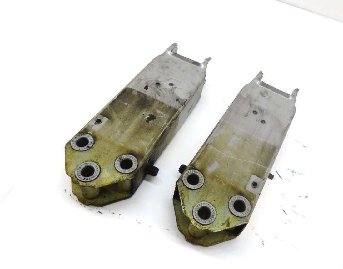 13 BMW ACTIVE HYBRID 7 F04 FRONT BUMPER LEFT RIGHT REINFORCEMENT BAR BRACKET SET
