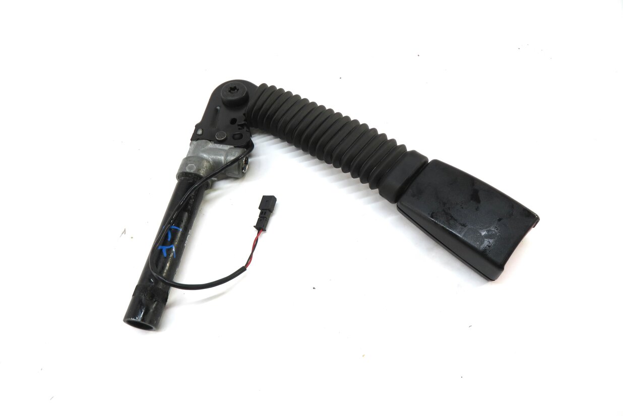 13-16 BMW 5 7 SERIES (F01 F10) FRONT LEFT DRIVER SEATBELT BUCKLE RECEIVER BLACK