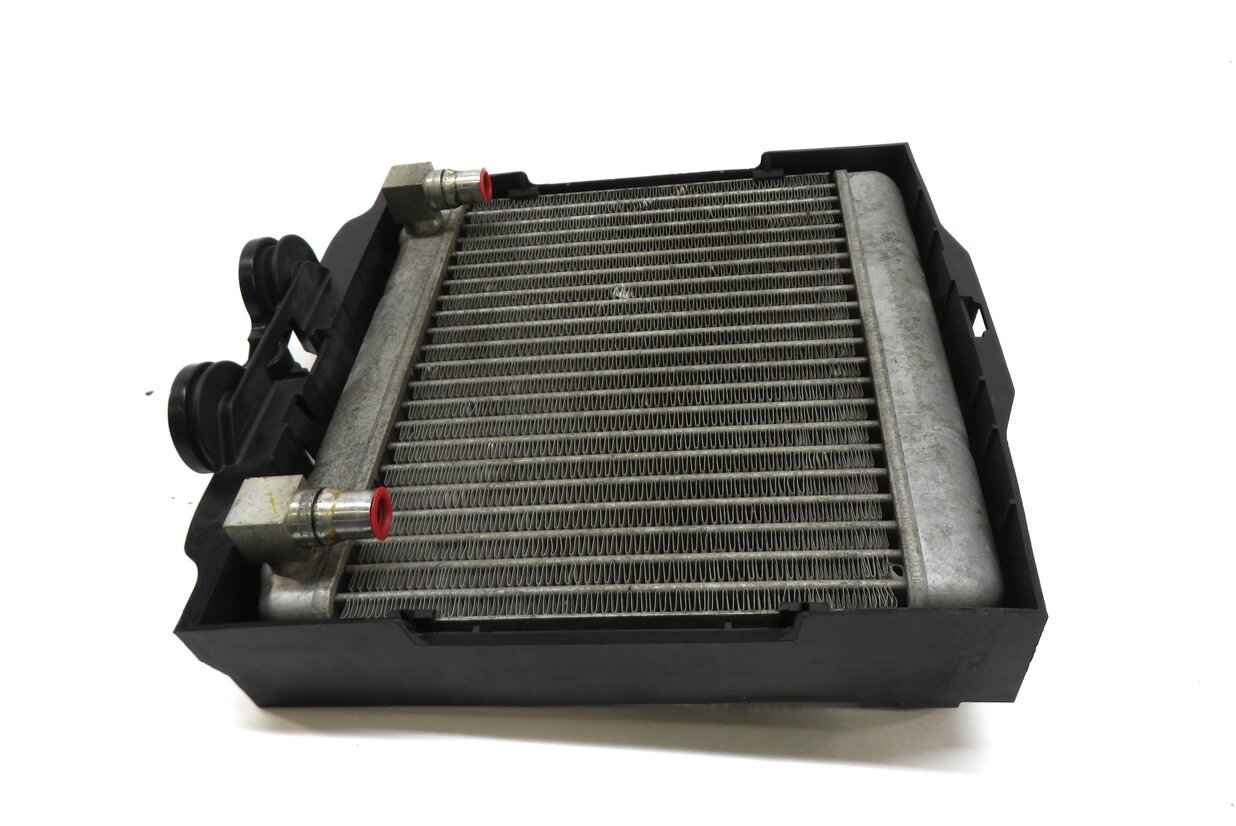 Thumbnail 2: 2010-2019 BMW 535i 550i 640i 740i 750i 760i (F01 F06 F07 F10) ENGINE OIL COOLER