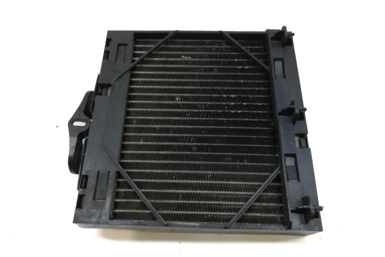 Thumbnail 4: 2010-2019 BMW 535i 550i 640i 740i 750i 760i (F01 F06 F07 F10) ENGINE OIL COOLER
