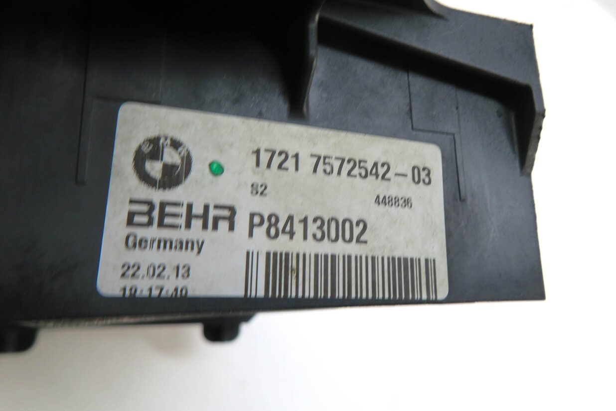 Thumbnail 5: 2010-2019 BMW 535i 550i 640i 740i 750i 760i (F01 F06 F07 F10) ENGINE OIL COOLER
