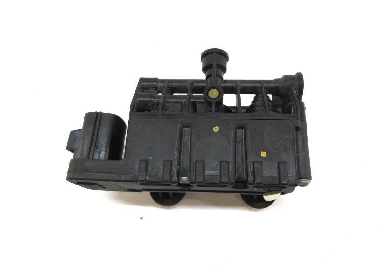 Thumbnail 7: 2012 RANGE ROVER SPORT (L320) AIR SUSPENSION TRANSFER RELIEF VALVE SET/3