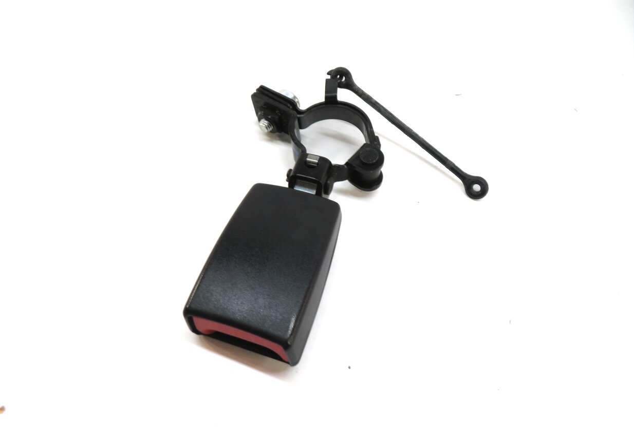 Thumbnail 1: 2012 RANGE ROVER SPORT (L320) REAR 2ND ROW LEFT SEATBELT BUCKLE RECEIVER BLACK