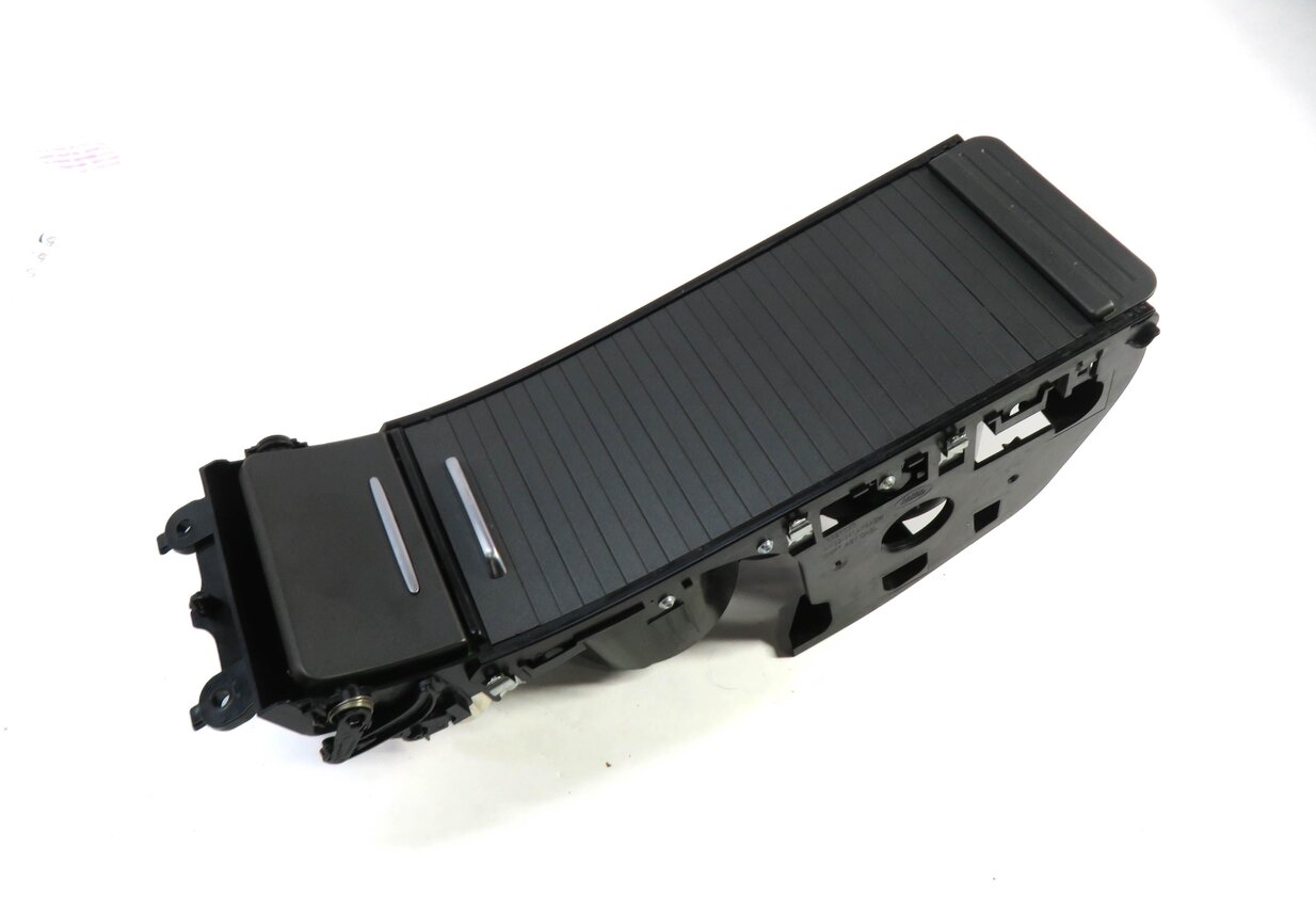 2012 RANGE ROVER SPORT L320 FRONT CONSOLE CUPHOLDER w/ ASH TRAY & 12V SOCKET