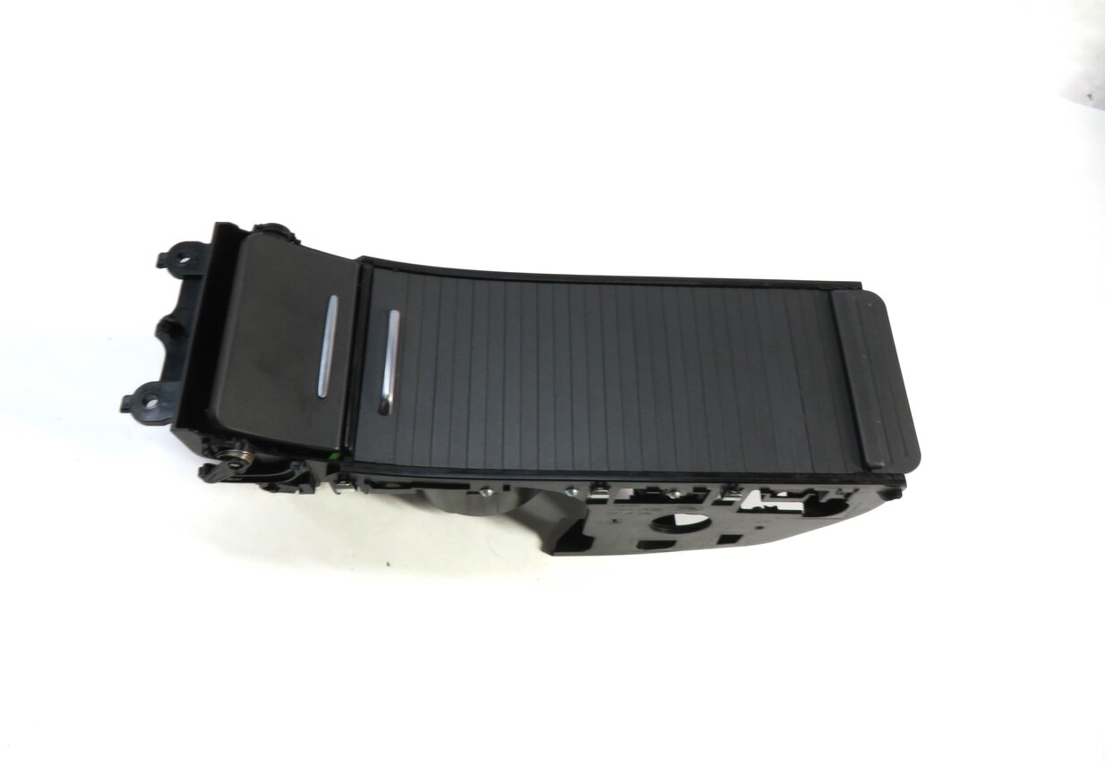 Thumbnail 2: 2012 RANGE ROVER SPORT L320 FRONT CONSOLE CUPHOLDER w/ ASH TRAY & 12V SOCKET
