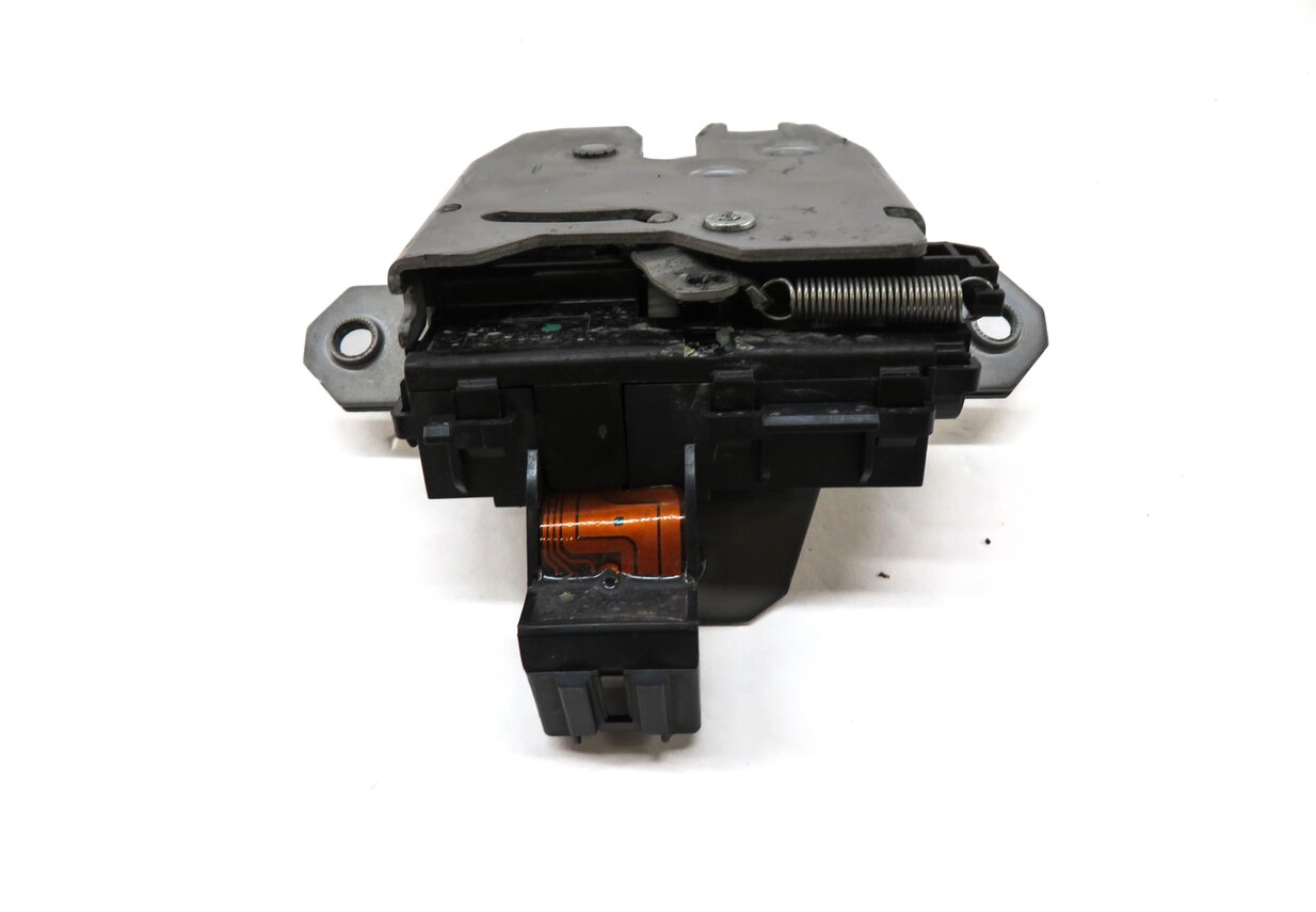 Thumbnail 7: 2012 RANGE ROVER SPORT (L320) REAR TRUNK LOWER LOCK LATCH w/ ACTUATOR MOTOR