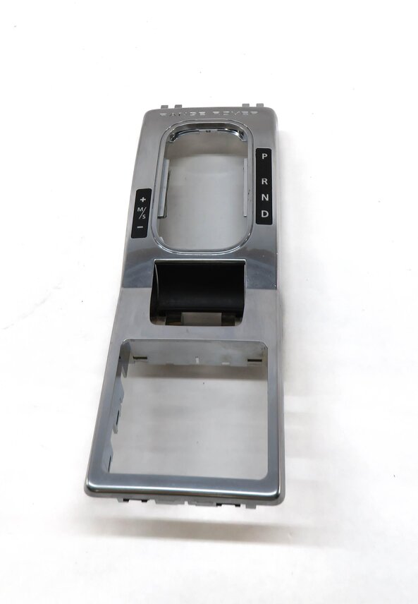 Thumbnail 2: 2012 RANGE ROVER SPORT (L320) FRONT CONSOLE GEAR SHIFT INDICATOR TRIM (SILVER)