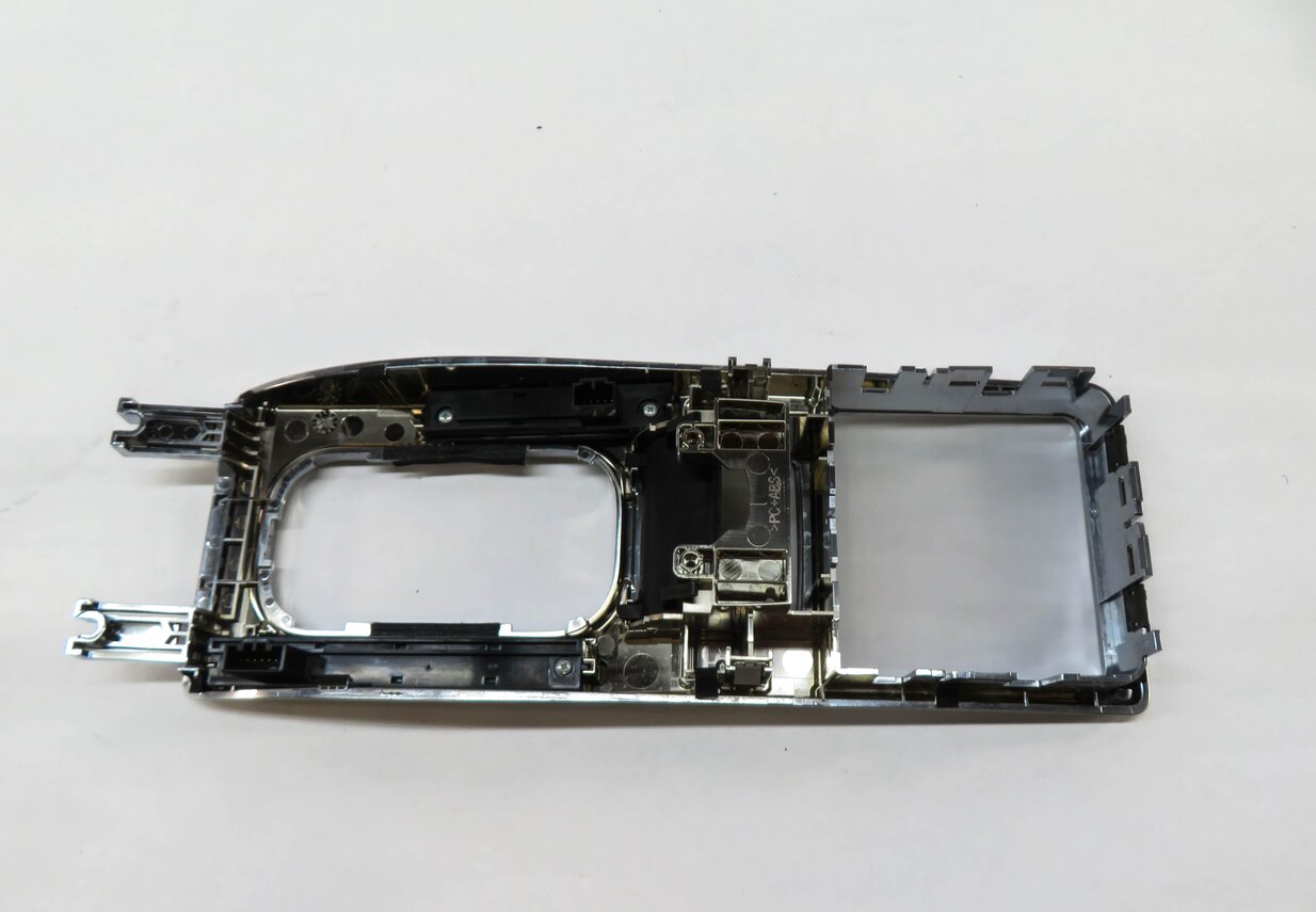 Thumbnail 4: 2012 RANGE ROVER SPORT (L320) FRONT CONSOLE GEAR SHIFT INDICATOR TRIM (SILVER)