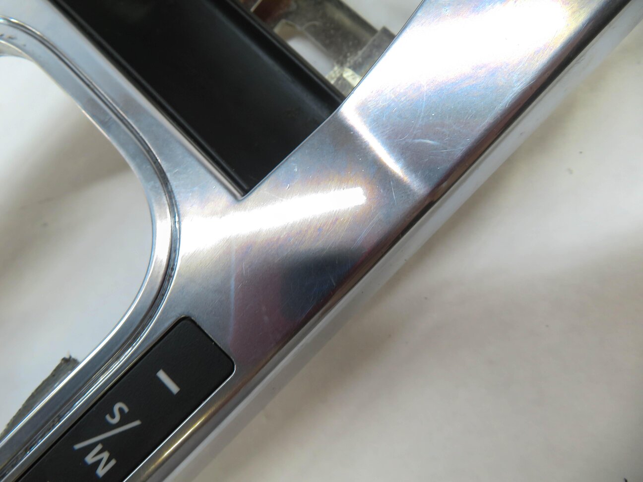 Thumbnail 6: 2012 RANGE ROVER SPORT (L320) FRONT CONSOLE GEAR SHIFT INDICATOR TRIM (SILVER)