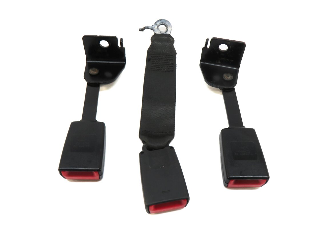 Thumbnail 3: 2012 BMW 740Li F01 REAR LEFT RIGHT CENTER SEATBELT BUCKLE RECEIVER SET/3 (BLACK)