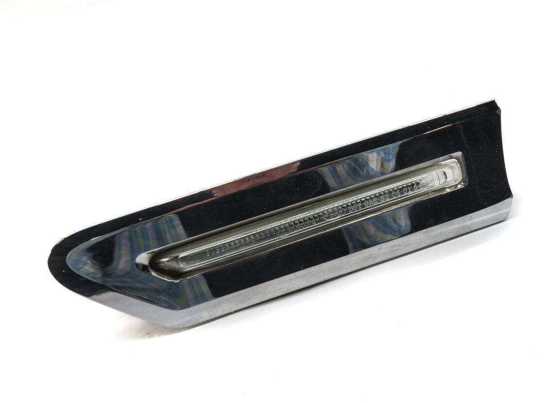 2009-2012 BMW 740i 750i 760i B7 (F01 F02) LEFT FENDER SIGNAL MARKER LIGHT LAMP
