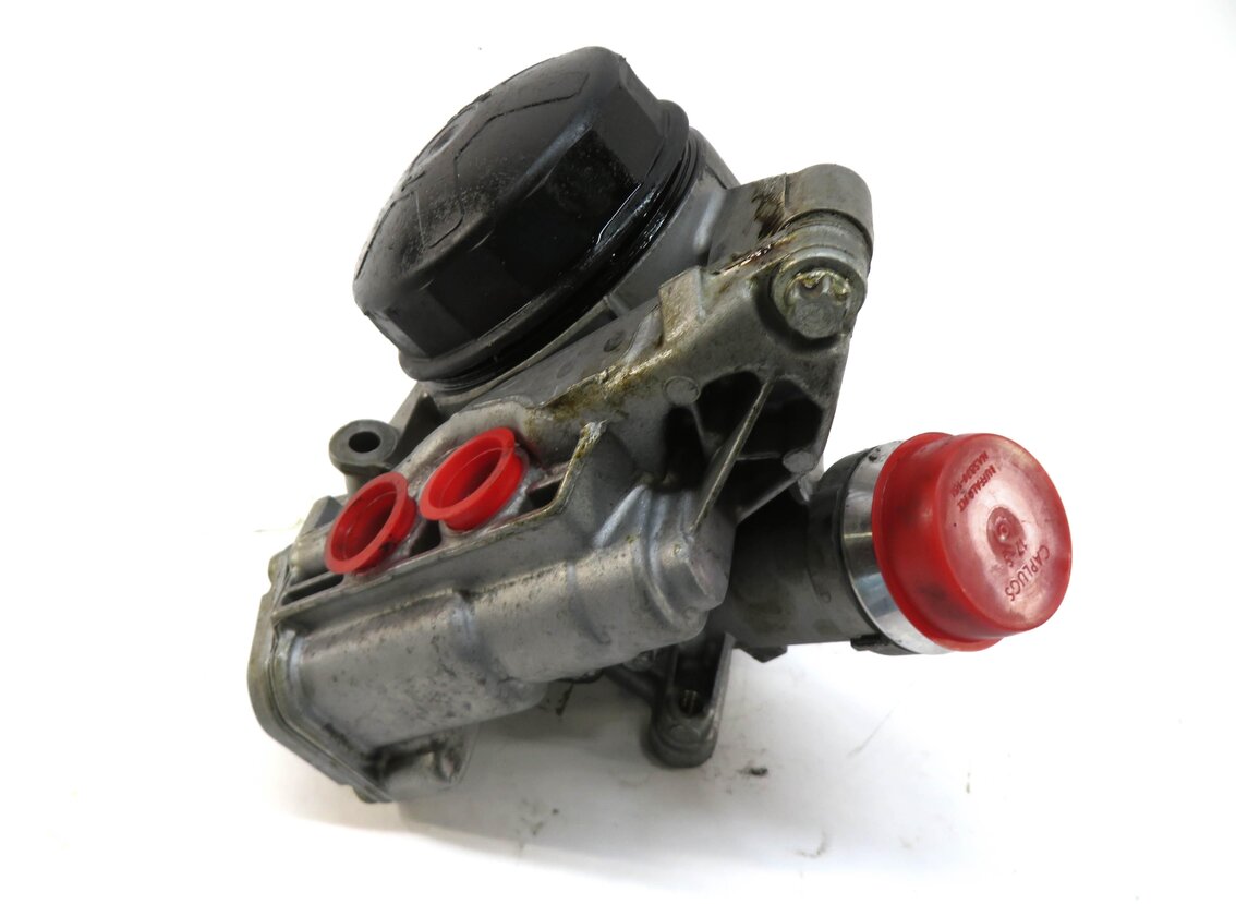 Thumbnail 3: 2012 BMW 740Li (F01) 3.0T 3.0L N54 TURBO ENGINE OIL FILTER HOUSING w/ CAP