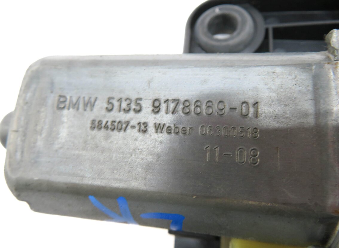 Thumbnail 4: 2012 BMW 740Li (F01) REAR LEFT DOOR WINDOW SHADE MOTOR 51359178669