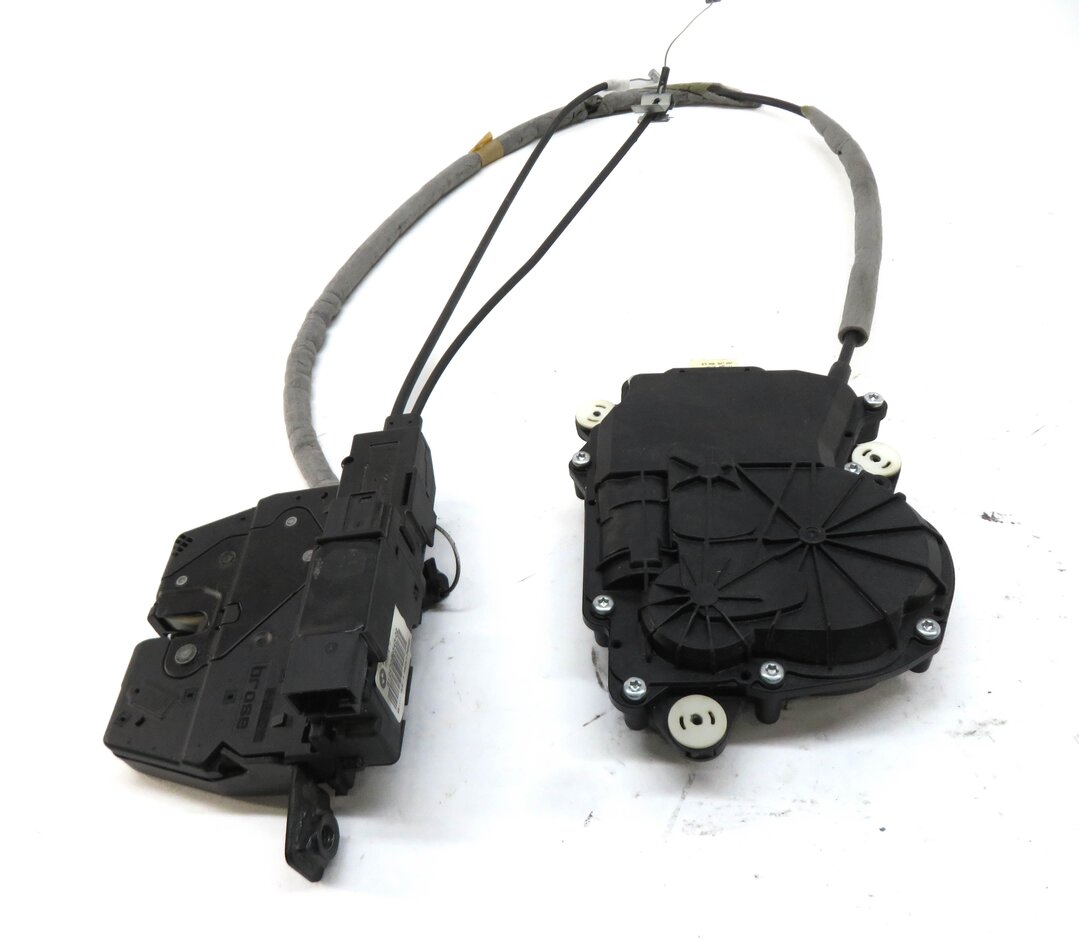 Thumbnail 2: 2012 BMW 740Li (F01) TRUNK LATCH w/ SOFT CLOSE MOTOR & CABLE 51247269543