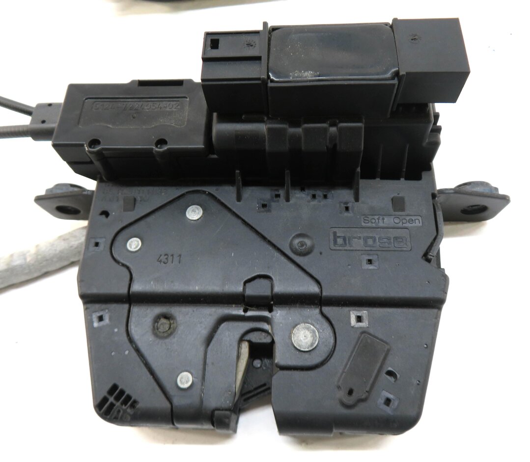 Thumbnail 4: 2012 BMW 740Li (F01) TRUNK LATCH w/ SOFT CLOSE MOTOR & CABLE 51247269543