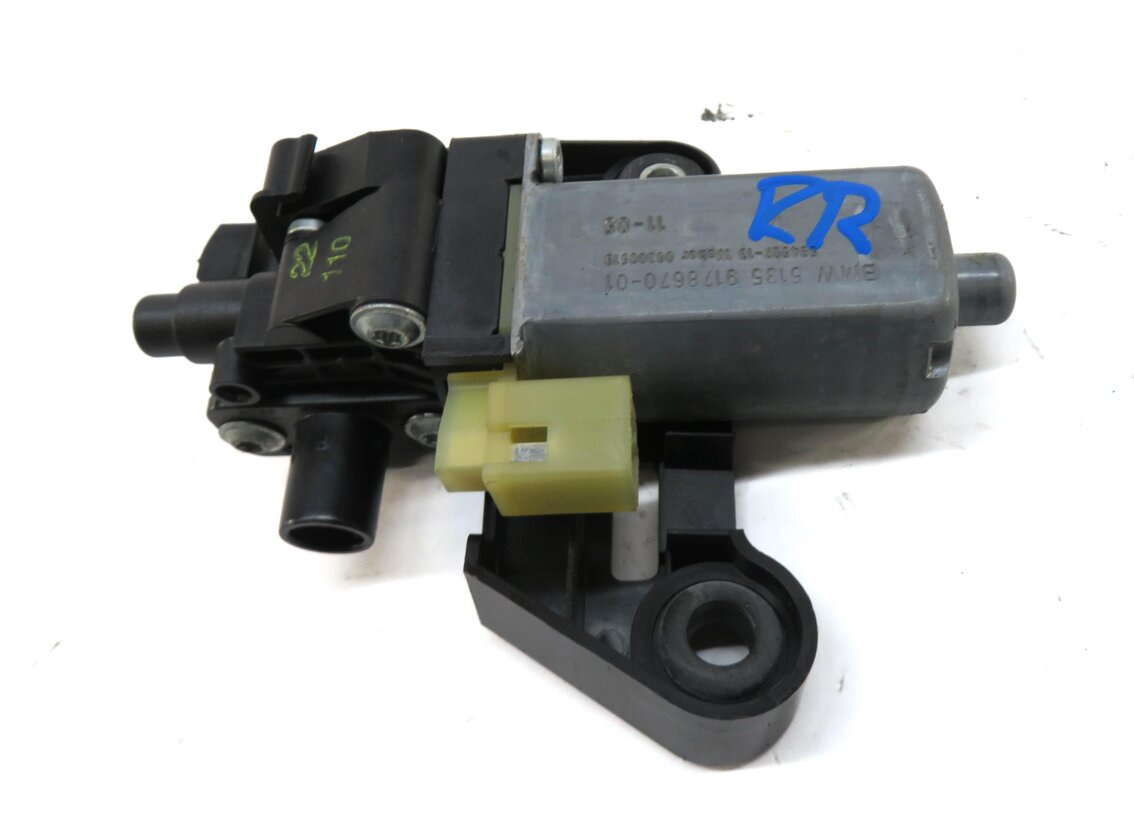 Thumbnail 2: 2012 BMW 740Li (F01) REAR RIGHT DOOR WINDOW SHADE MOTOR 51359178670