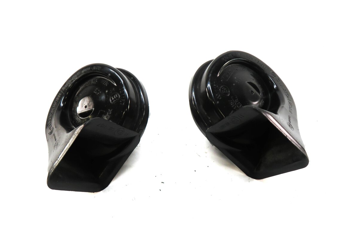 Thumbnail 2: 2011-2012 BMW 740i 750i 760i (F01 F02) HIGH & LOW TONE HORN SET-2