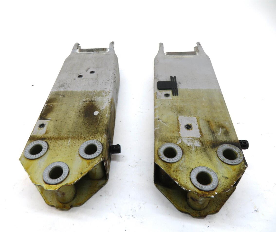 Thumbnail 2: BMW 7 SERIES (F01) FRONT LEFT & RIGHT BUMPER IMPACT REINFORCEMENT BRACKET SET/2