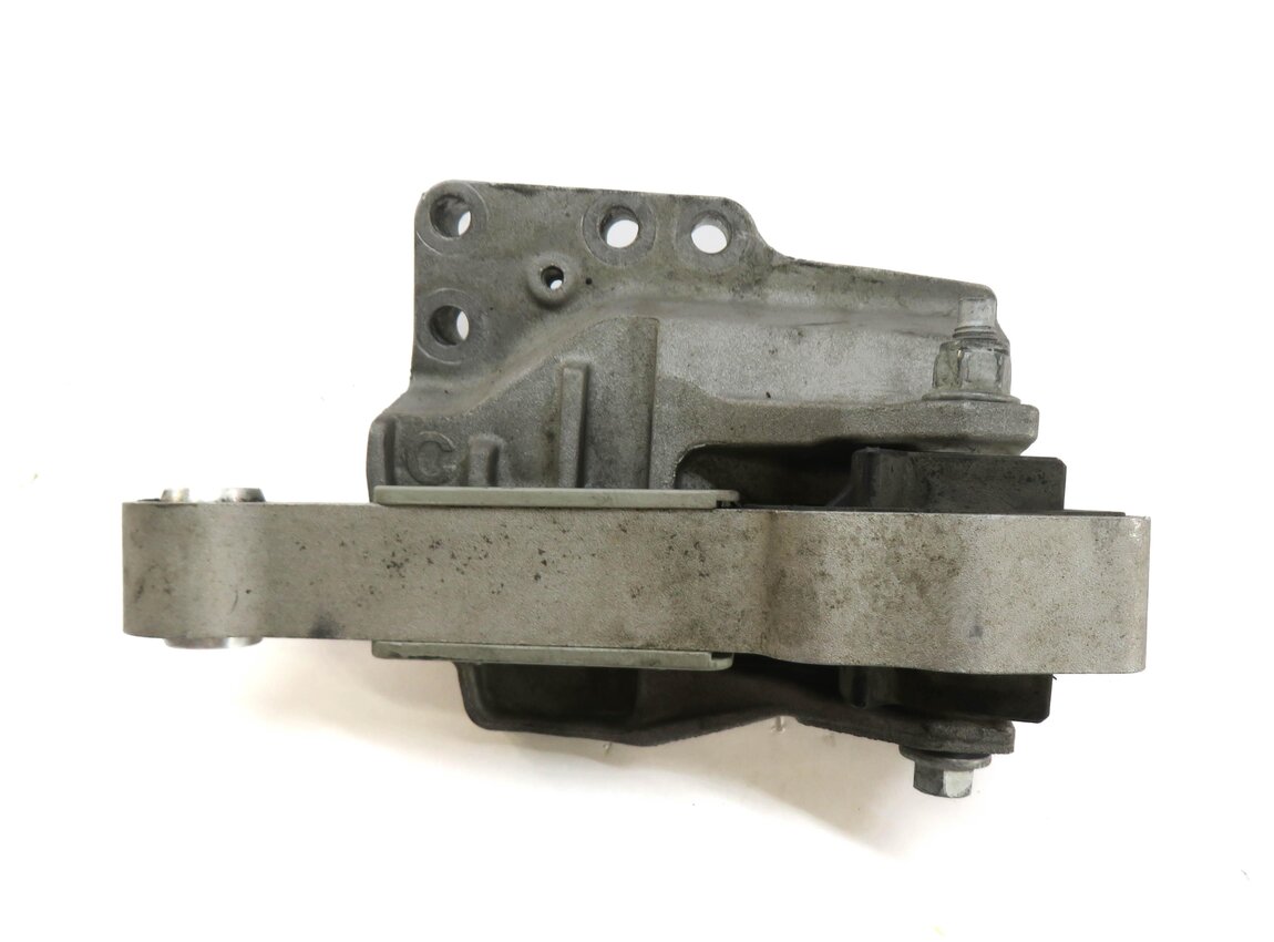 Thumbnail 2: 2013 RANGE ROVER EVOQUE (L538) 2.0L TURBO UPPER ENGINE MOTOR MOUNT BRACKET