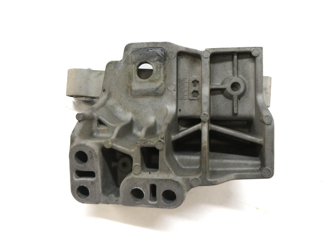 Thumbnail 4: 2013 RANGE ROVER EVOQUE (L538) 2.0L TURBO UPPER ENGINE MOTOR MOUNT BRACKET