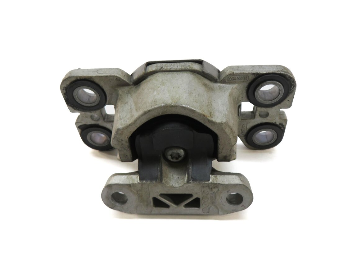 Thumbnail 3: 2013 RANGE ROVER EVOQUE (L538) 2.0L TURBO ENGINE TRANSMISSION MOUNT BRACKET