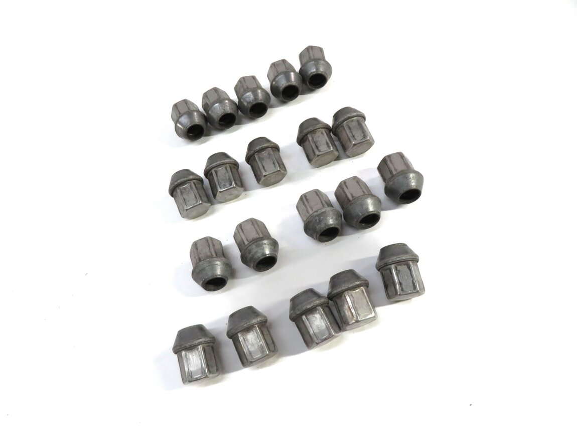 Thumbnail 3: 2008-2020 LAND ROVER LR2 DISCOVERY SPORT RANGE ROVER EVOQUE VALAR LUG NUT SET/20