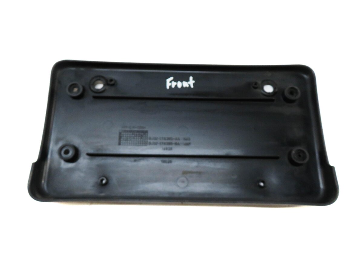 Thumbnail 3: 2013 RANGE ROVER EVOQUE (L538) FRONT LICENSE PLATE BRACKET BASE MOUNT RETAINER