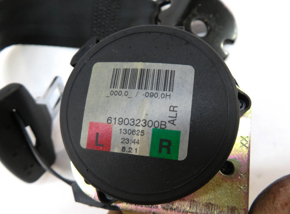 Thumbnail 5: 2013 RANGE ROVER EVOQUE (L538) RIGHT REAR SEAT SEATBELT RETRACTOR (BLACK)