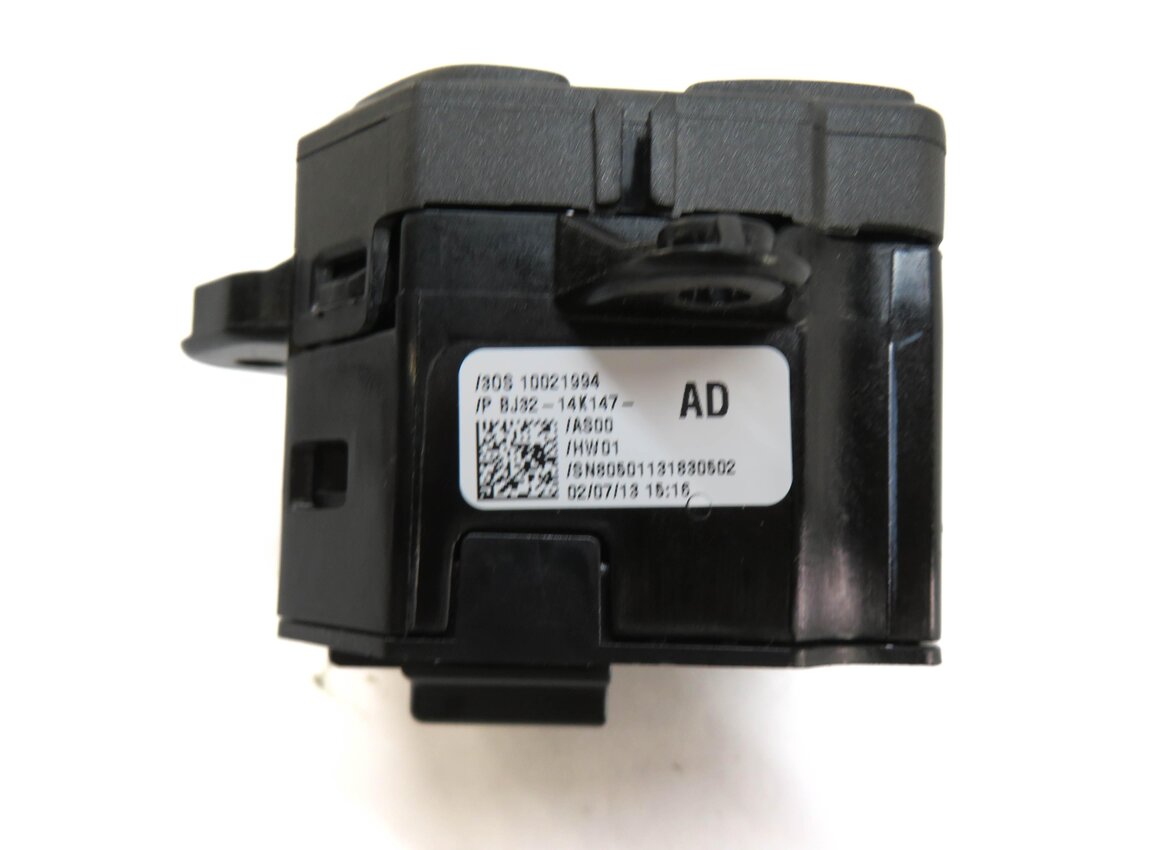 Thumbnail 5: 2013 RANGE ROVER EVOQUE (L538) HILL DESCENT TRACTION CONTROL SWITCH BUTTON
