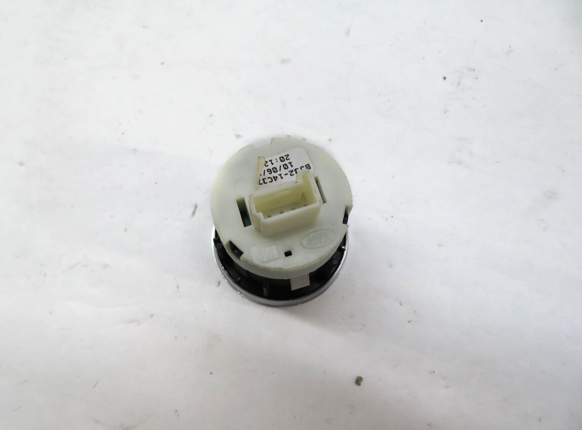 Thumbnail 2: 12-19 RANGE ROVER EVOQUE (L538) IGNITION SWITCH ENGINE START STOP SWITCH BUTTON
