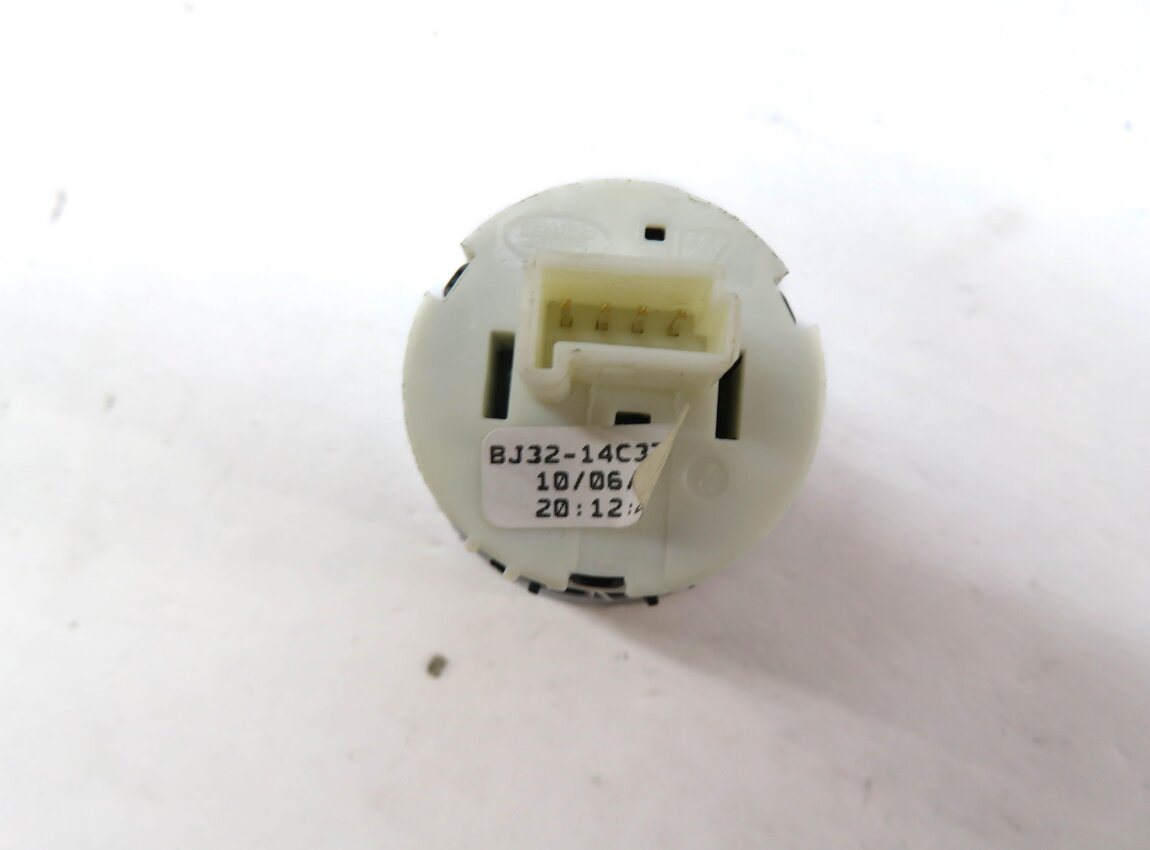 Thumbnail 3: 12-19 RANGE ROVER EVOQUE (L538) IGNITION SWITCH ENGINE START STOP SWITCH BUTTON