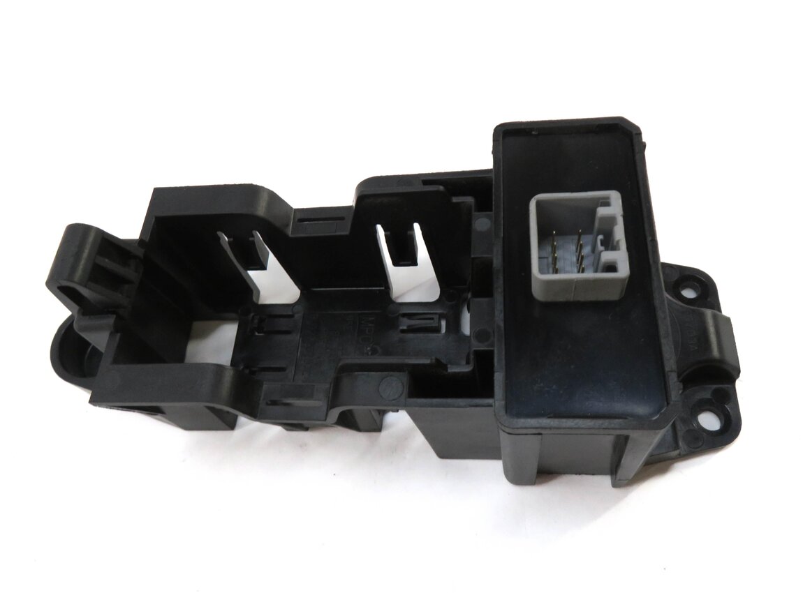 Thumbnail 3: 2013 RANGE ROVER EVOQUE (L538) AUXILIARY BATTERY MODULE HOUSING BRACKET
