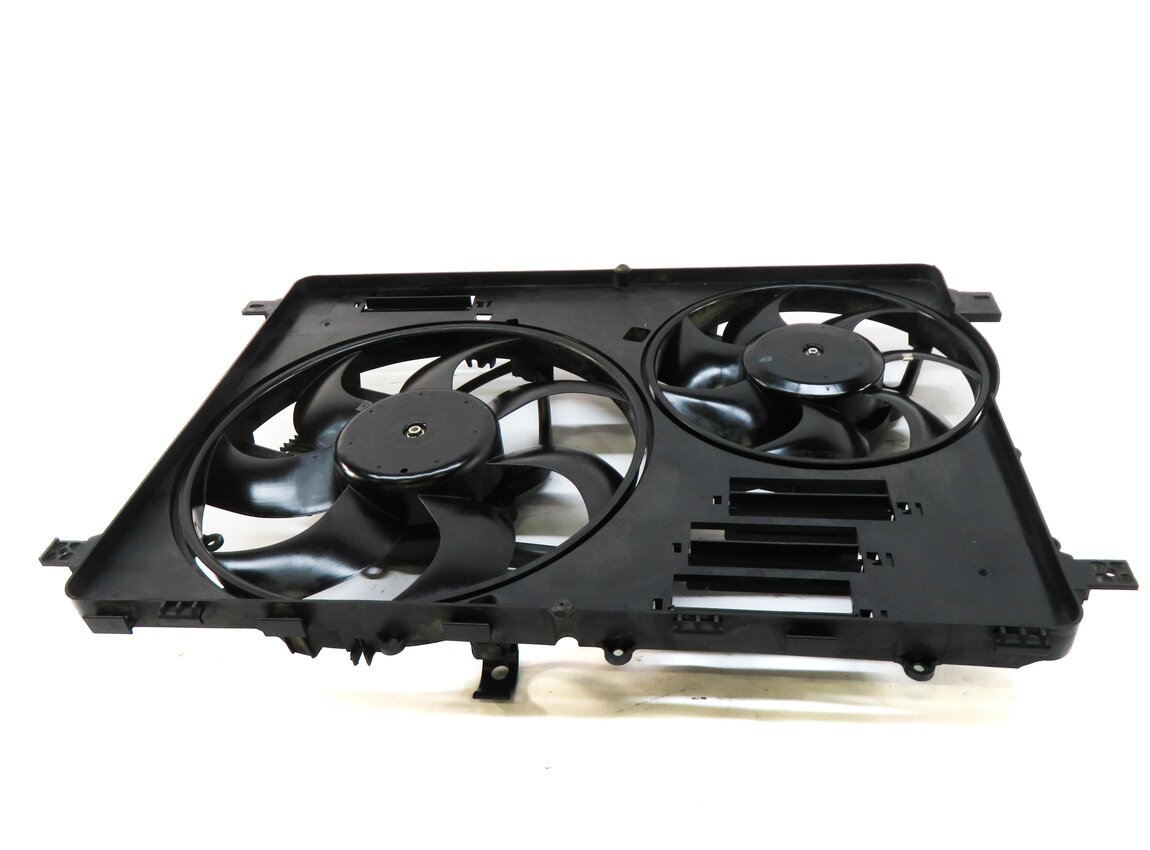 Thumbnail 2: 12-17 LR2 DISCOVERY SPORT RANGE ROVER EVOQUE (L538 L550) RADIATOR COOLING FAN