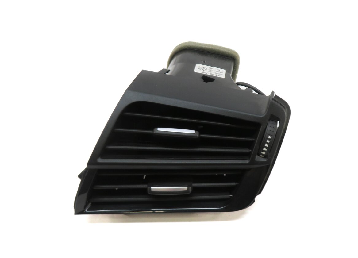 2015 BMW X5 (F15) RIGHT FRONT PASSENGER OUTER DASH HEATER A/C AIR VENT