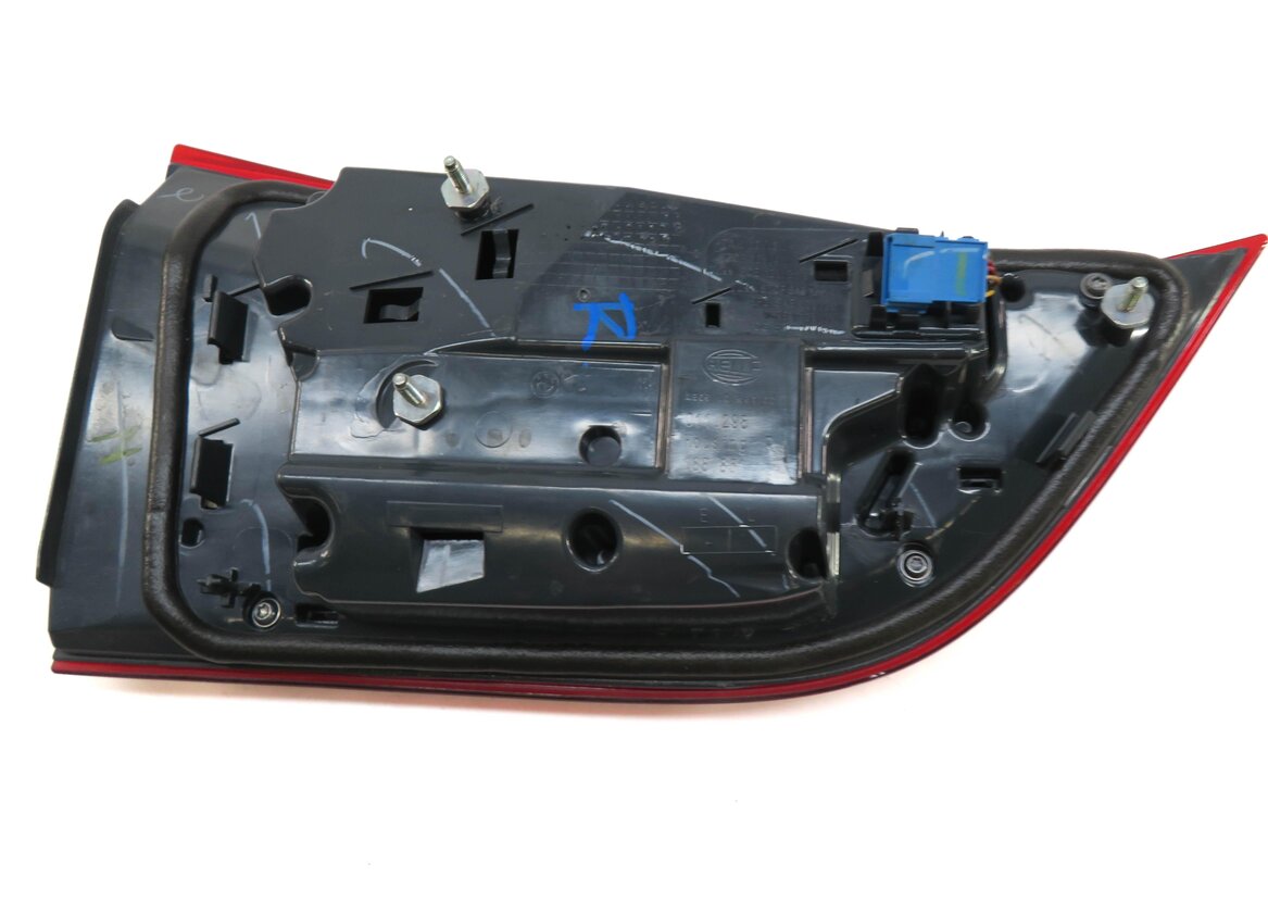 Thumbnail 5: 14-18 BMW X5 X5M ///M (F15 F85) RIGHT PASSENGER REAR INNER TAILLIGHT LIGHT LAMP