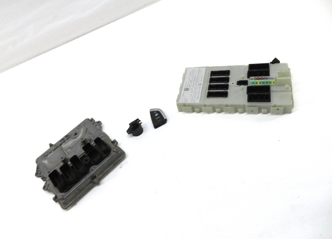 Thumbnail 3: 2015 BMW X5 (F15) 3.0L N55 TURBO ENGINE ECM BCM DME IMMOBILIZER MODULE KEY SET