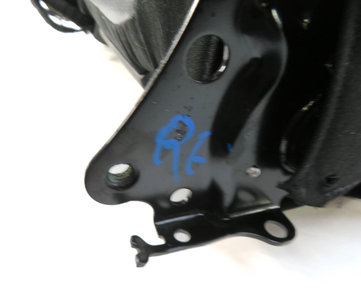 Thumbnail 6: 2015 BMW X5 (F15) RIGHT FRONT PASSENGER UPPER TOP HEATED SEAT CUSHION (BLACK)